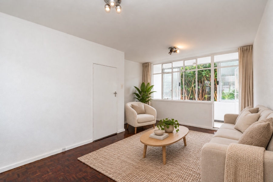 To Let 1 Bedroom Property for Rent in Green Point Western Cape